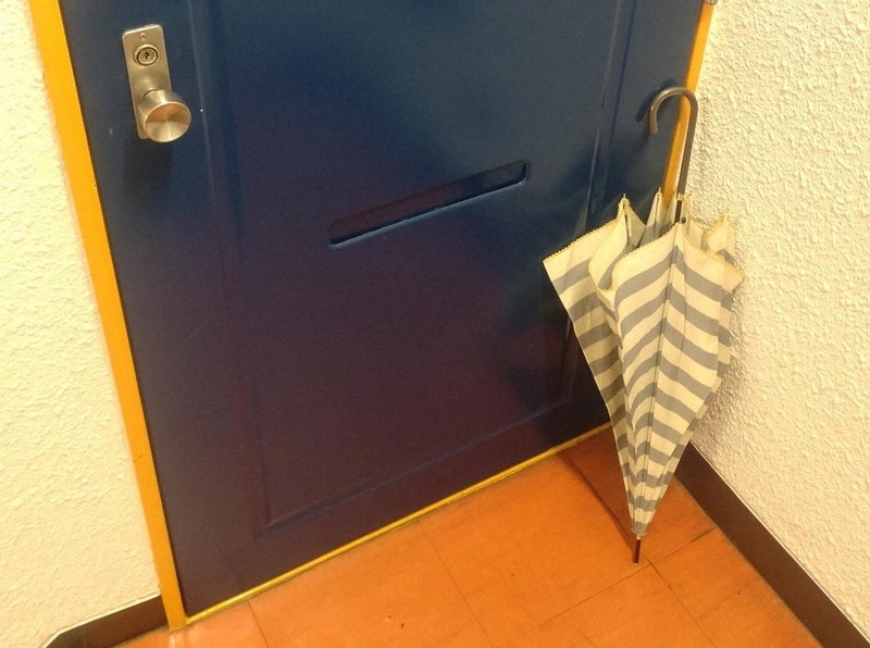 ぬれた傘からコンビニのアイスまで　女性の1人暮らしで注意すること